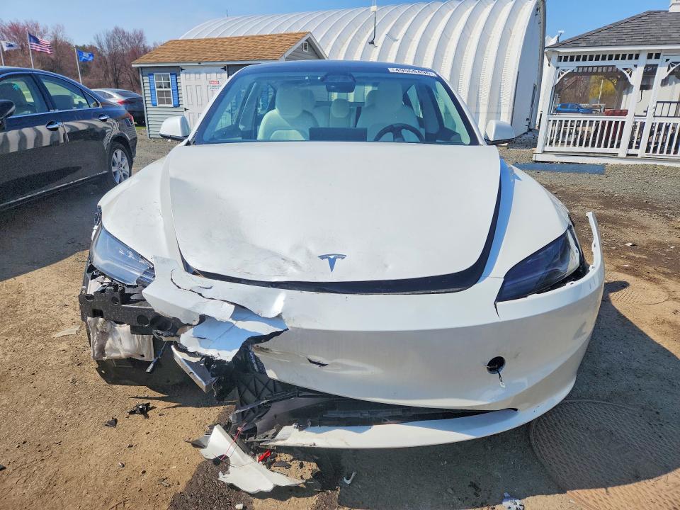 Продаж на аукціоні авто 2024 Tesla Model 3, vin: 5YJ3E1EB9RF811289, номер лоту: 49568496