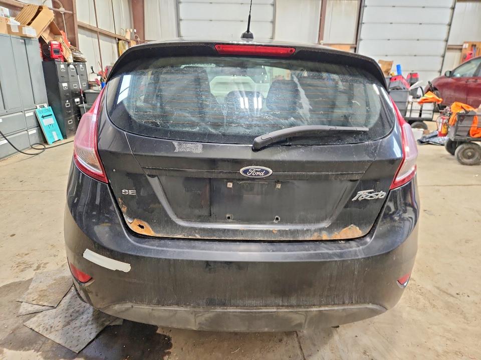 48543526 :رقم المزاد ، 3FADP4EJ5FM127991 vin ، 2015 Ford Fiesta مزاد بيع