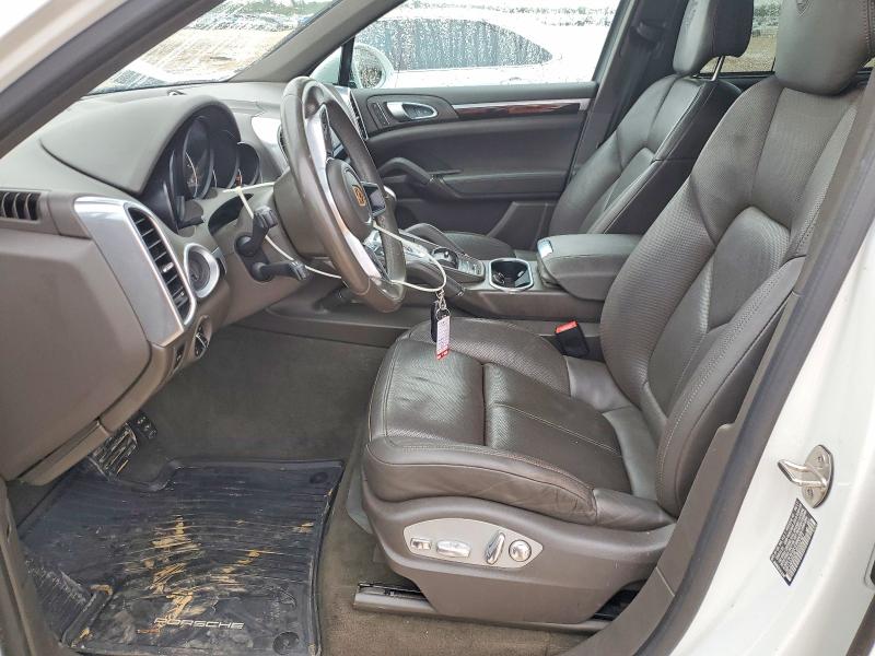 50497216 :رقم المزاد ، WP1AA2A26JKA02367 vin ، 2018 Porsche Cayenne مزاد بيع