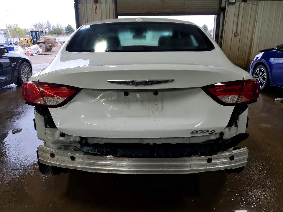49336326 :رقم المزاد ، 1C3CCCBG5FN515589 vin ، 2015 Chrysler 200 مزاد بيع
