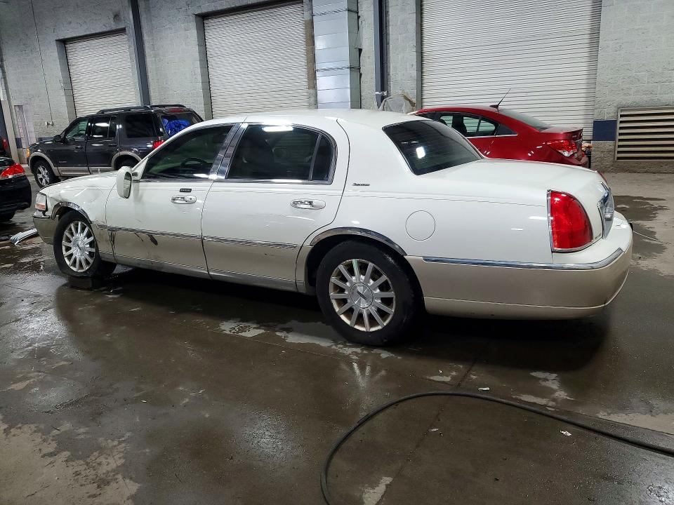 Продажа на аукционе авто 2006 Lincoln Town Car, vin: 1LNHM81V86Y644366, номер лота: 51885976