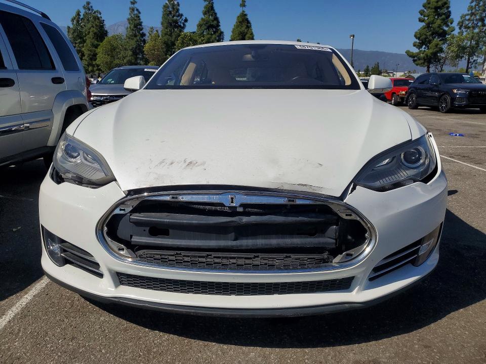 Продажа на аукционе авто 2013 Tesla Model S, vin: 5YJSA1BG5DFP09844, номер лота: 48701366
