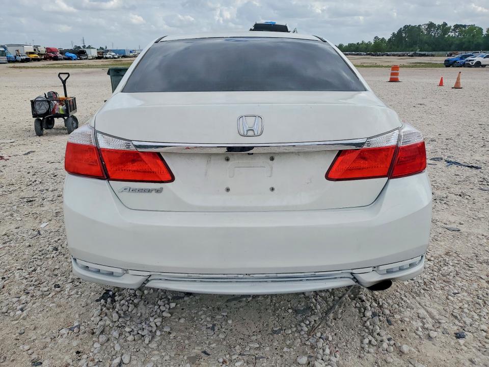 50254586 :رقم المزاد ، 1HGCR2F3XFA002424 vin ، 2015 Honda Accord مزاد بيع