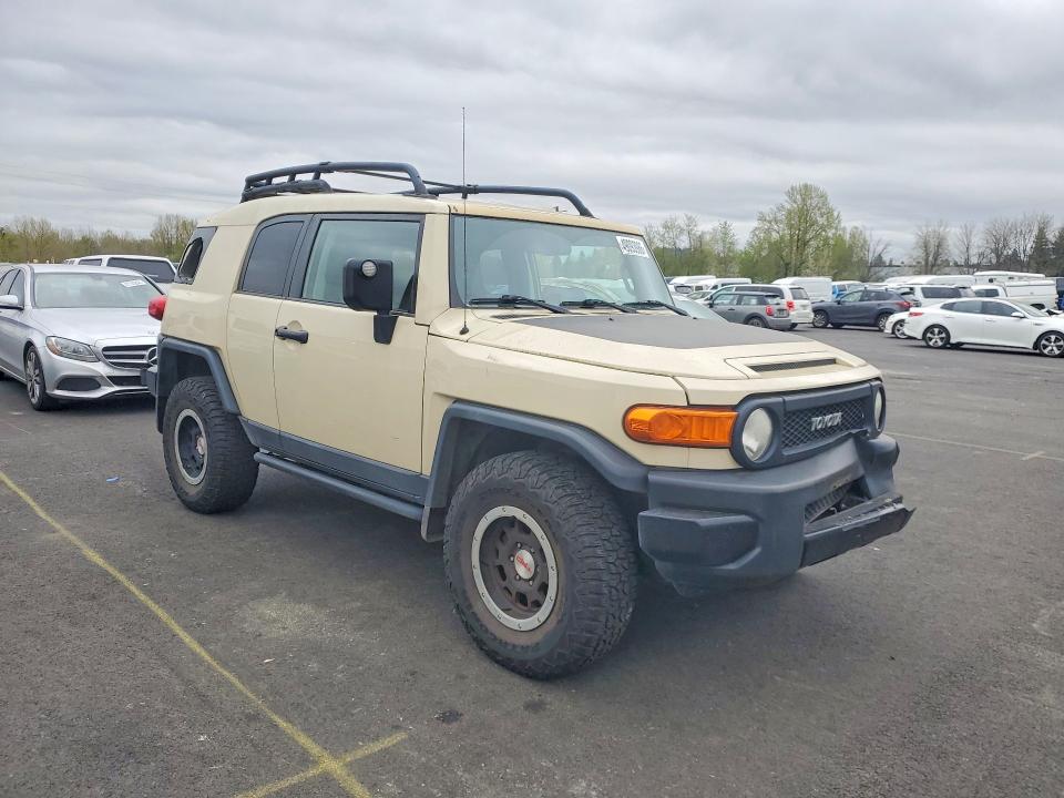 49093986 :رقم المزاد ، JTEBU4BF5AK095288 vin ، 2010 Toyota Fj Cruiser مزاد بيع
