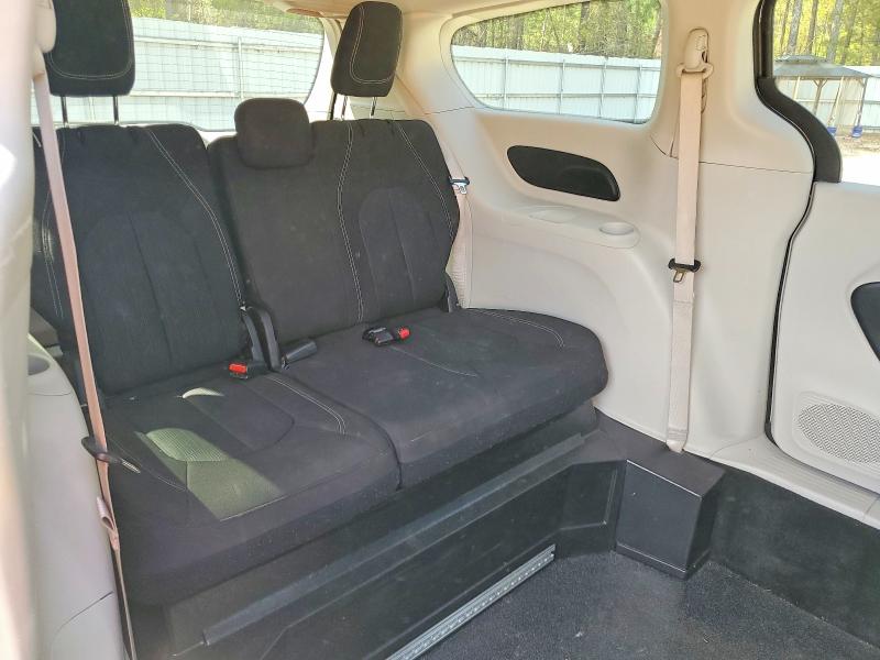 48396996 :رقم المزاد ، 2C4RC1CG5NR218509 vin ، 2022 Chrysler Voyager مزاد بيع