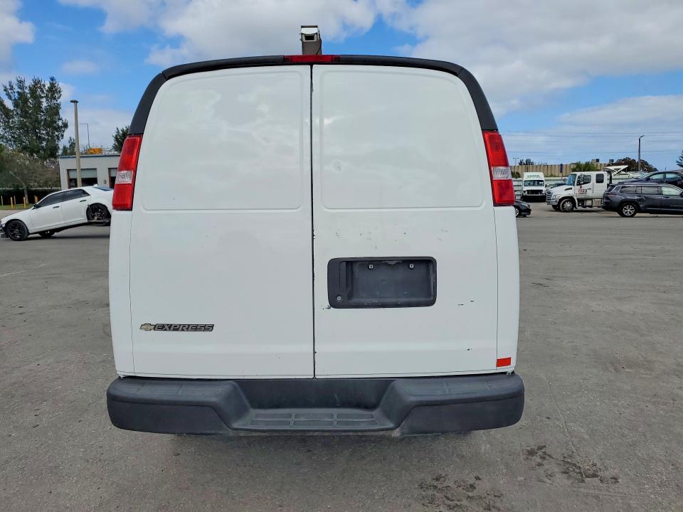 48828386 :رقم المزاد ، 1GTW7FCA8C1190352 vin ، 2012 Gmc Savana مزاد بيع