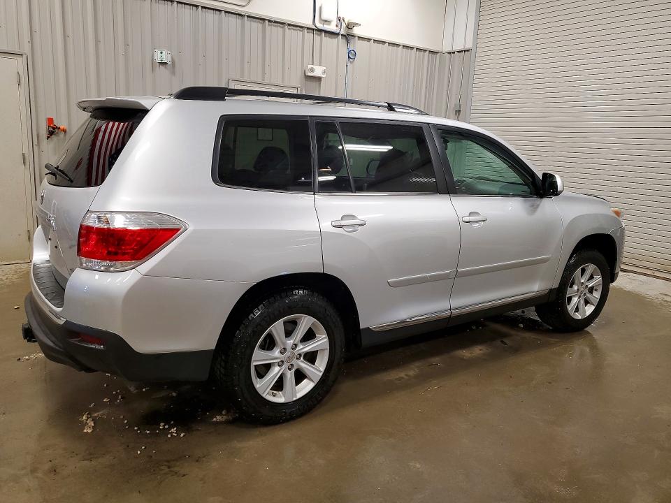 50832606 :رقم المزاد ، 5TDBK3EH1BS079021 vin ، 2011 Toyota Highlander مزاد بيع