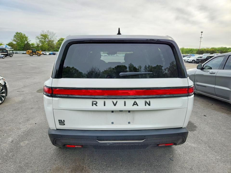 Продажа на аукционе авто 2025 Rivian R1s, vin: 7PDSGBBA2SN055358, номер лота: 49582516