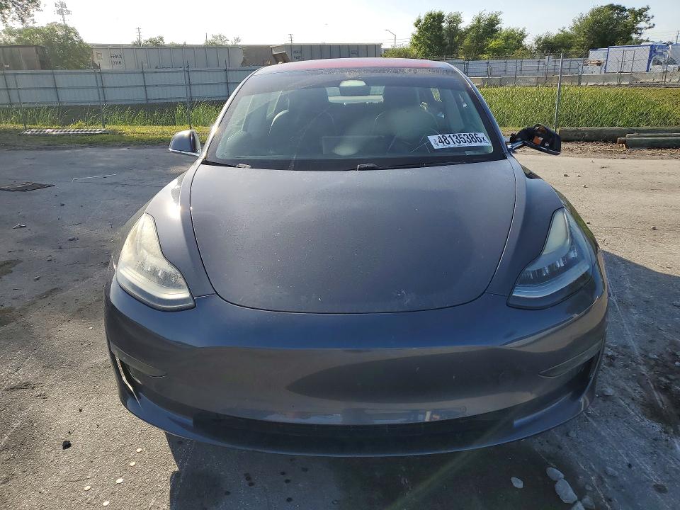 48135386 :رقم المزاد ، 5YJ3E1EA7JF007813 vin ، 2018 Tesla Model 3 مزاد بيع