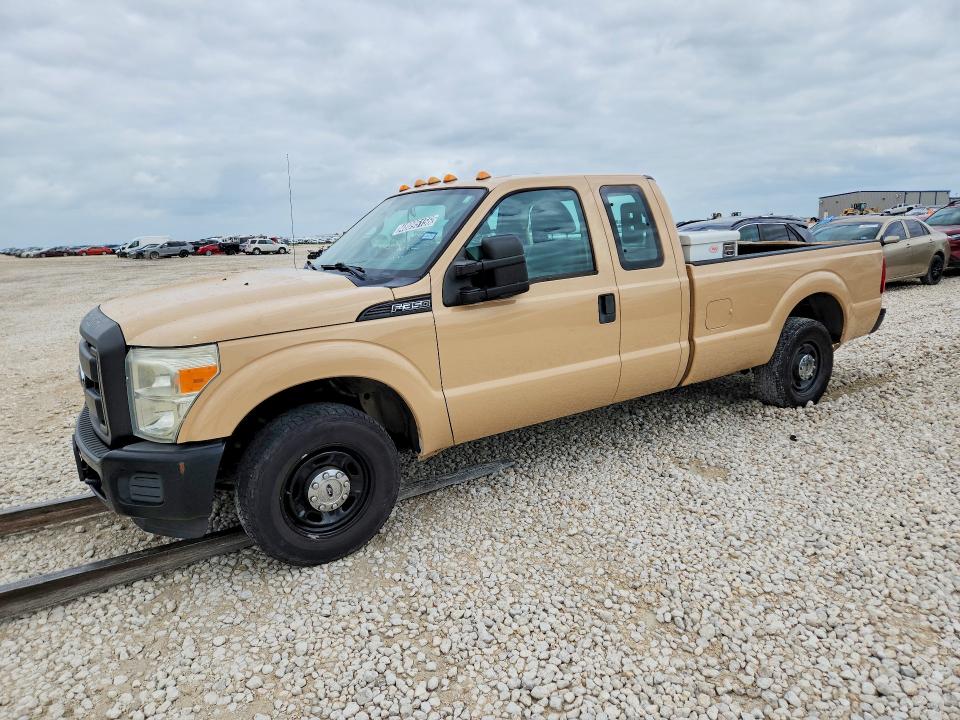 48095156 :رقم المزاد ، 1FT8X3A6XFEC59481 vin ، 2015 Ford F350 مزاد بيع