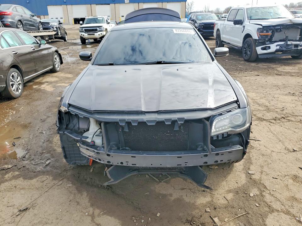 47266046 :رقم المزاد ، 2C3CCAGG0JH141438 vin ، 2018 Chrysler 300 مزاد بيع