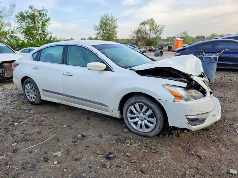 Продажа на аукционе авто 2015 Nissan Altima, vin: 1N4AL3AP1FC125319, номер лота: 49815896