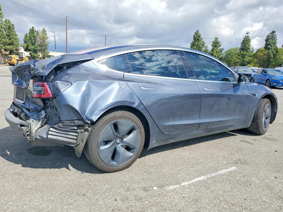 2018 Tesla Model 3 მანქანა იყიდება აუქციონზე, vin: 5YJ3E1EAXJF021348, აუქციონის ნომერი: 48318006