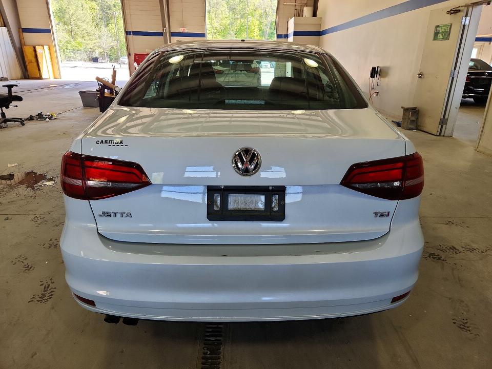 2017 Volkswagen Jetta მანქანა იყიდება აუქციონზე, vin: 3VW2B7AJ0HM286327, აუქციონის ნომერი: 50810636