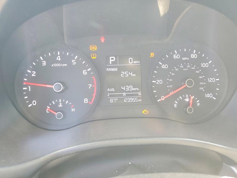 2018 Kia Rio 5-door მანქანა იყიდება აუქციონზე, vin: 3KPA25AB0JE049056, აუქციონის ნომერი: 49011056