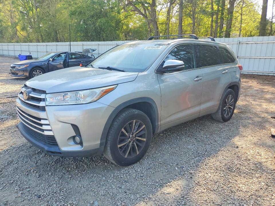 Aukcja sprzedaży 2018 Toyota Highlander, vin: 5TDKZRFH2JS544465, numer aukcji: 49795496