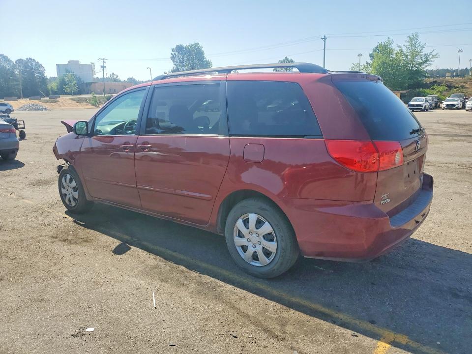 51108736 :رقم المزاد ، 5TDKK4CC7AS327154 vin ، 2010 Toyota Sienna مزاد بيع