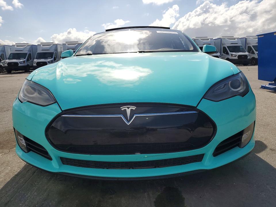 Продажа на аукционе авто 2013 Tesla Model S, vin: 5YJSA1CN7DFP05727, номер лота: 51271346