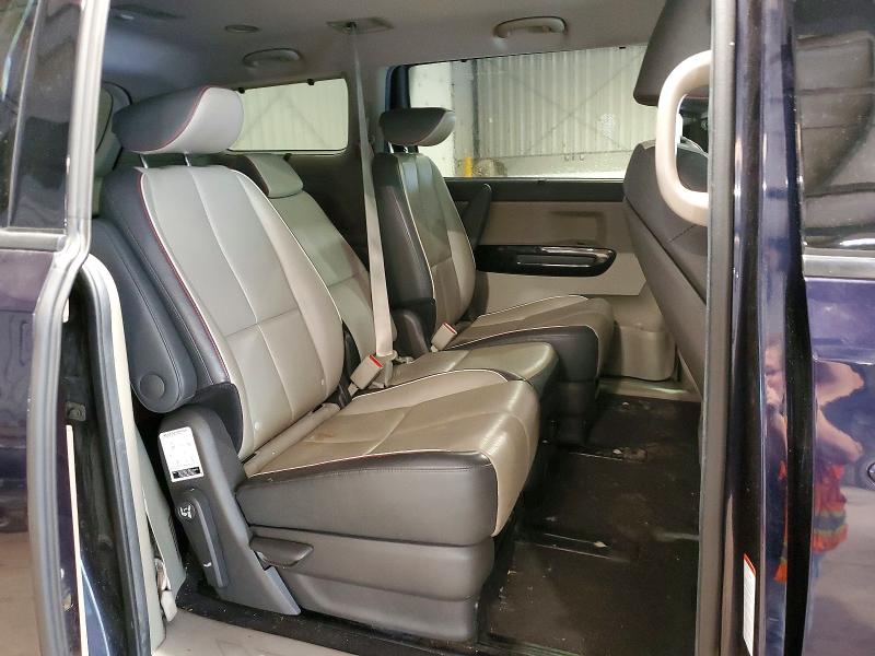 51267726 :رقم المزاد ، KNDMC5C10J6396908 vin ، 2018 Kia Sedona مزاد بيع