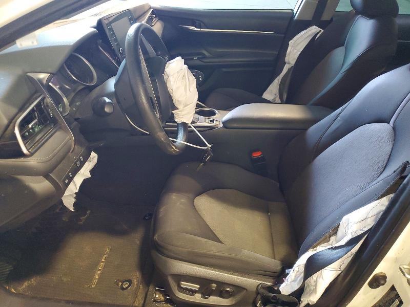 50361686 :رقم المزاد ، 4T1C11BK7MU045185 vin ، 2021 Toyota Camry مزاد بيع