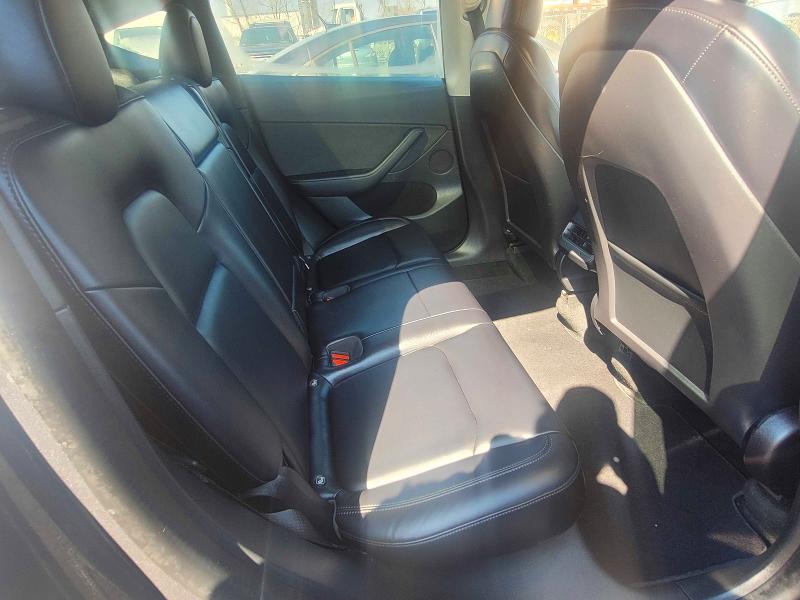 49428826 :رقم المزاد ، 7SAYGDEE8NF571970 vin ، 2022 Tesla Model Y مزاد بيع