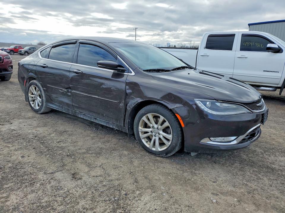 48732216 :رقم المزاد ، 1C3CCCCB8FN570492 vin ، 2015 Chrysler 200 مزاد بيع