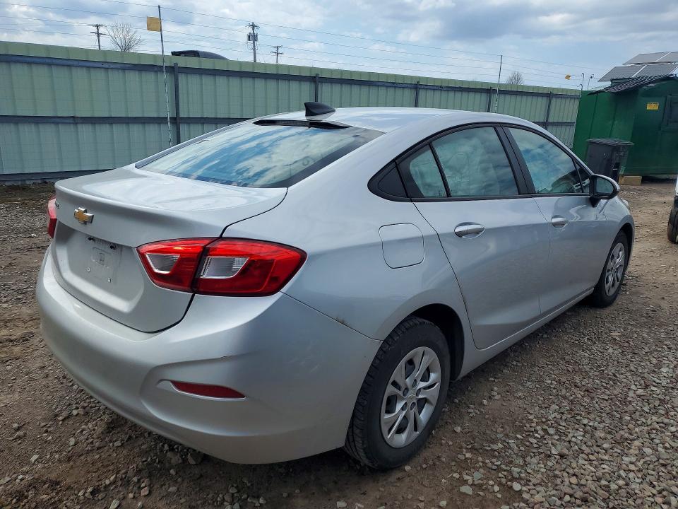 50826356 :رقم المزاد ، 1G1BC5SM8K7132665 vin ، 2019 Chevrolet Cruze مزاد بيع