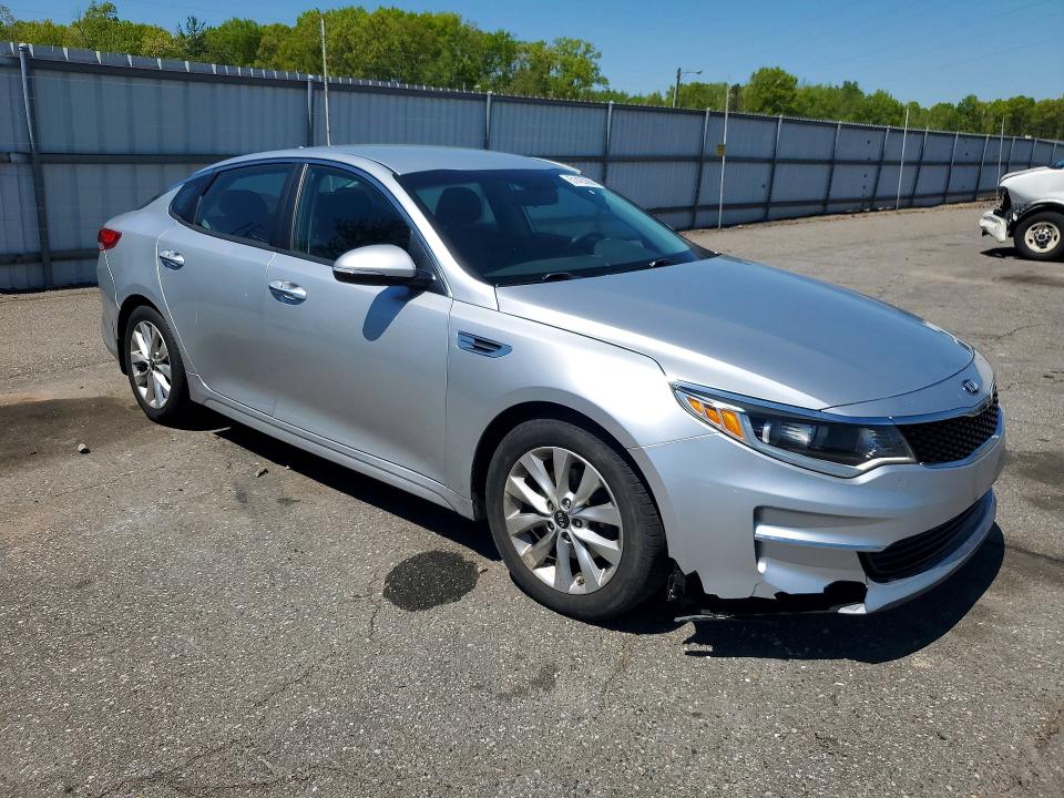 Auction sale of the 2018 Kia Optima, vin: 5XXGT4L33JG268592, lot number: 51423666
