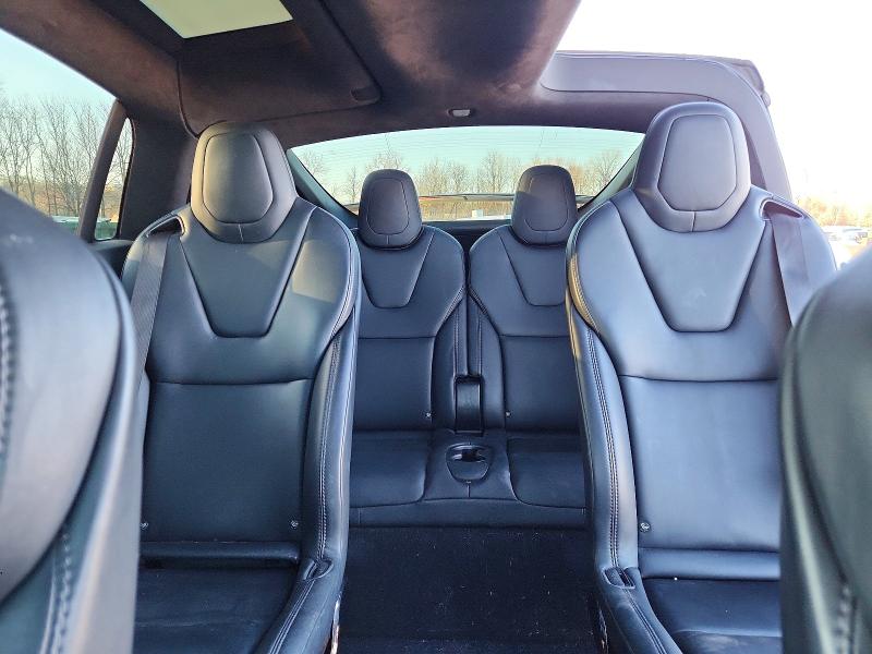 48919066 :رقم المزاد ، 5YJXCBE20KF184940 vin ، 2019 Tesla Model X مزاد بيع