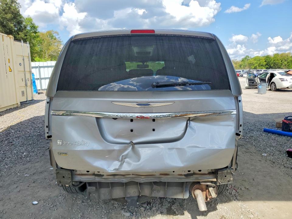 2015 Chrysler Town & Country მანქანა იყიდება აუქციონზე, vin: 2C4RC1BG7FR572504, აუქციონის ნომერი: 48330336