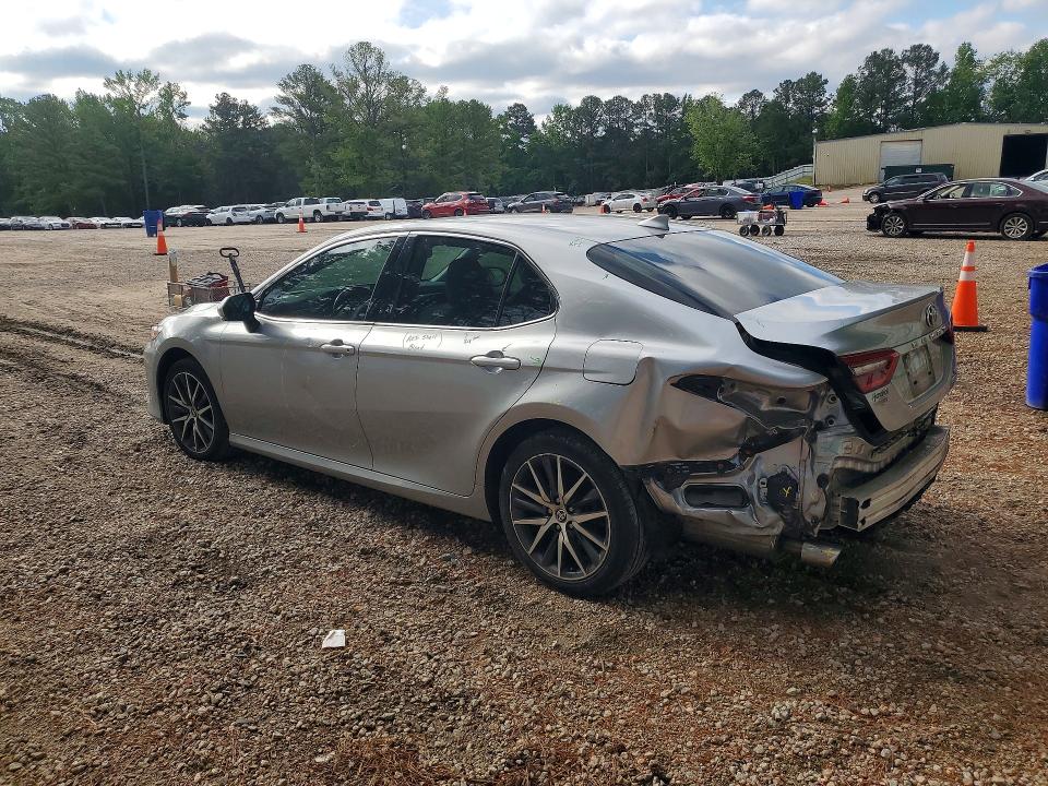 51104516 :رقم المزاد ، 4T1F31AKXNU578643 vin ، 2022 Toyota Camry مزاد بيع