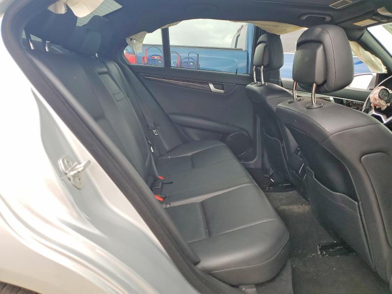 Продажа на аукционе авто 2013 Mercedes-benz C, vin: WDDGF4HB8DR287749, номер лота: 49845446