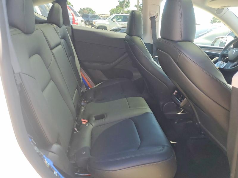 Продаж на аукціоні авто 2024 Tesla Model Y, vin: 7SAYGDEE8RF185636, номер лоту: 51249676