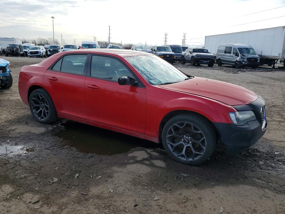 49711186 :رقم المزاد ، 2C3CCAGG0FH923102 vin ، 2015 Chrysler 300 مزاد بيع