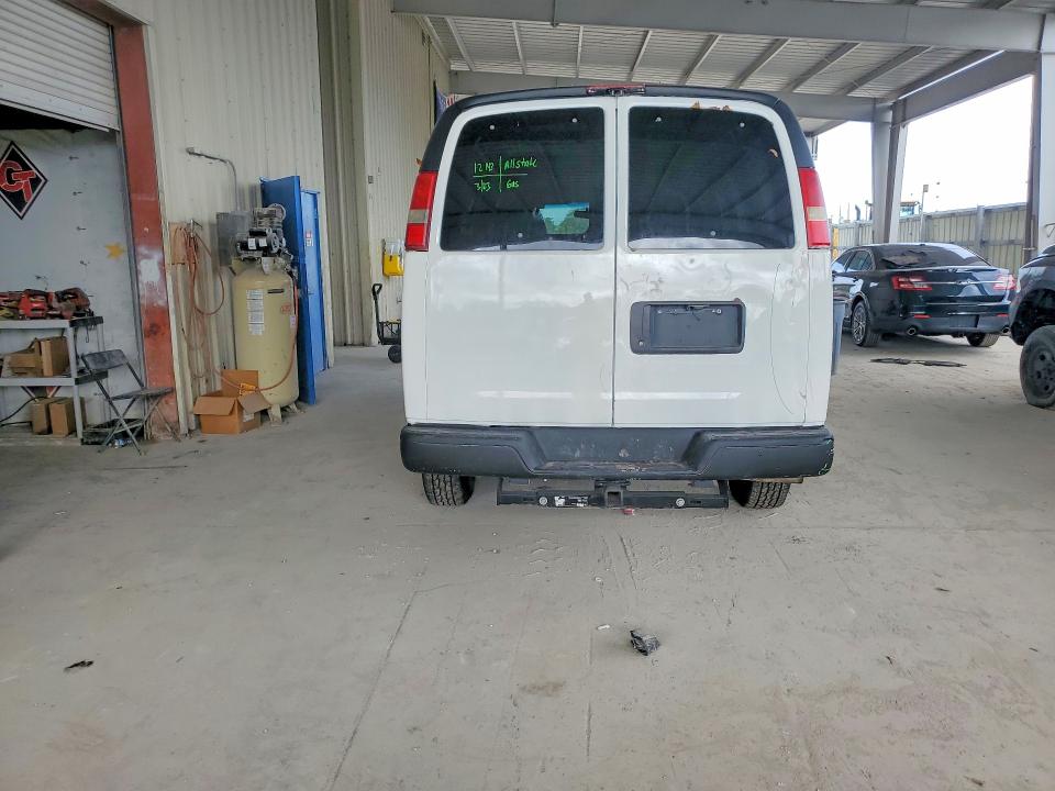 2010 Chevrolet Express G2500 მანქანა იყიდება აუქციონზე, vin: 1GCZGFBA6A1113197, აუქციონის ნომერი: 48312576