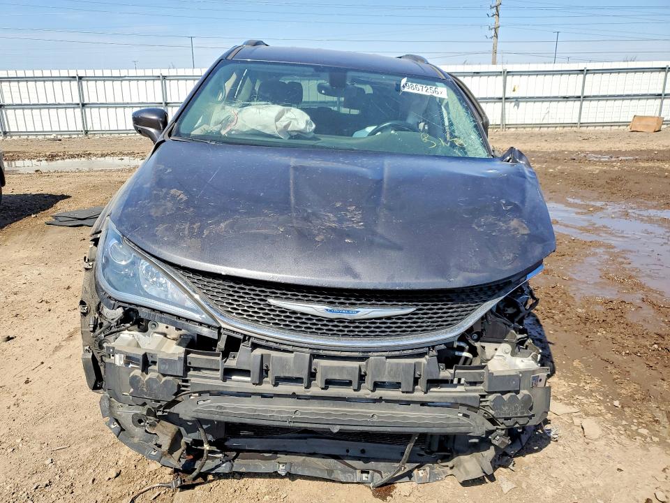 49867256 :رقم المزاد ، 2C4RC1EG9HR528907 vin ، 2017 Chrysler Pacifica مزاد بيع