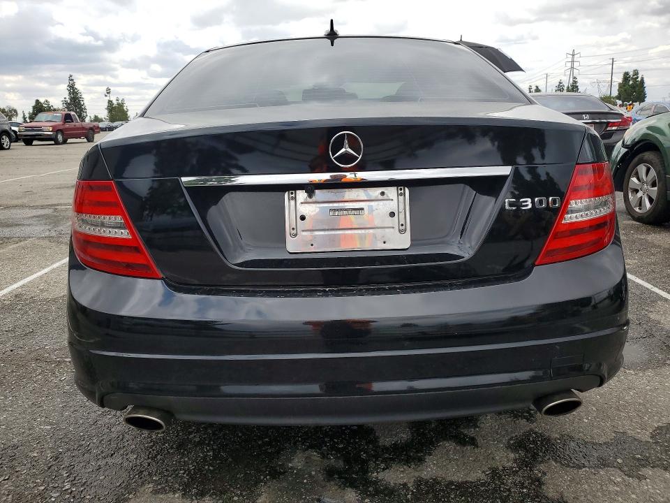 2011 Mercedes-benz C მანქანა იყიდება აუქციონზე, vin: WDDGF5EB6BA508643, აუქციონის ნომერი: 48162146