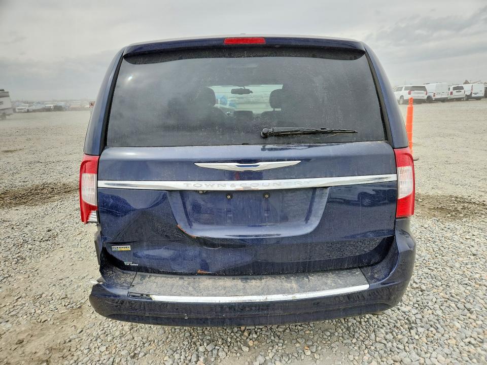 2015 Chrysler Town & Country მანქანა იყიდება აუქციონზე, vin: 2C4RC1BG7FR717752, აუქციონის ნომერი: 48354816
