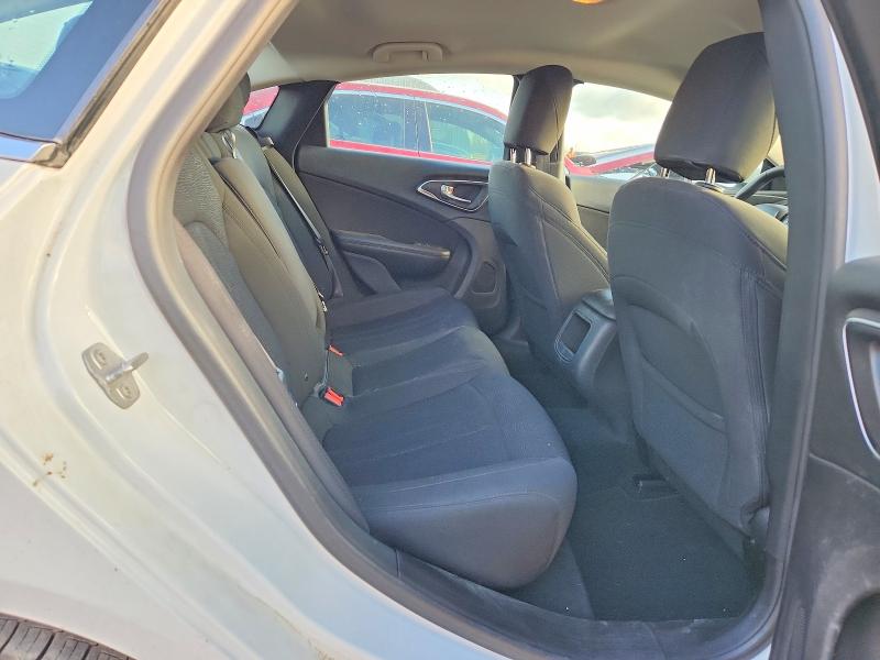 48277626 :رقم المزاد ، 1C3CCCAB5FN502069 vin ، 2015 Chrysler 200 مزاد بيع