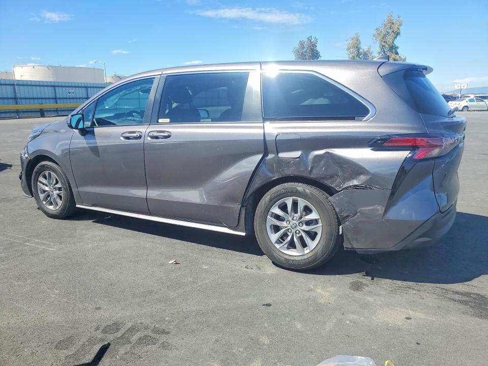 Продажа на аукционе авто 2022 Toyota Sienna, vin: 5TDKRKEC0NS101718, номер лота: 49006226