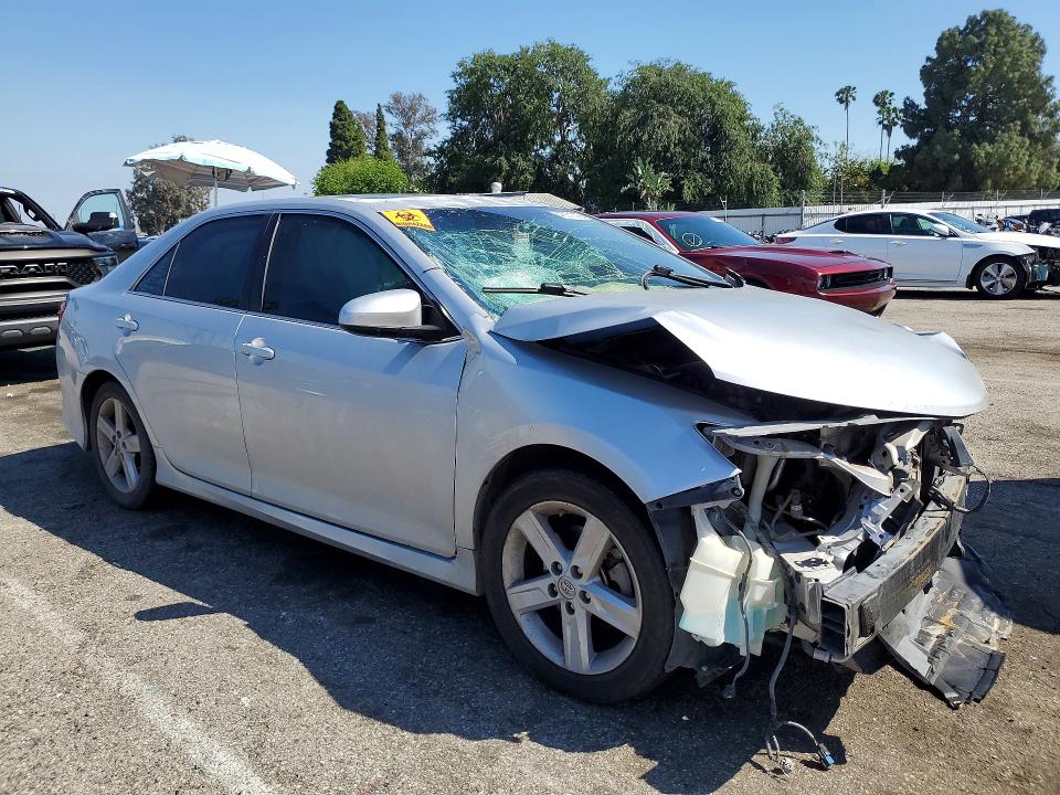 48571376 :رقم المزاد ، 4T1BF1FK6EU385002 vin ، 2014 Toyota Camry مزاد بيع