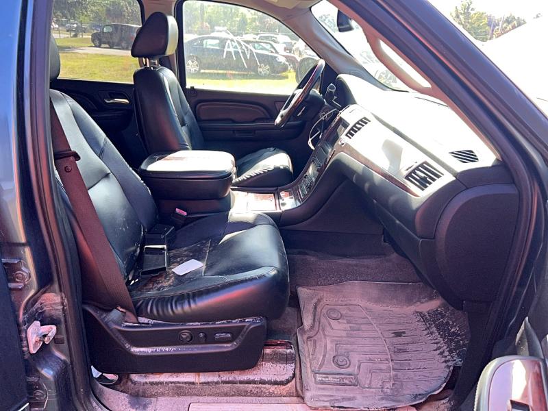 Продажа на аукционе авто 2009 Cadillac Escalade, vin: 1GYFC26249R101597, номер лота: 52139186