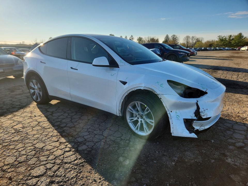 48444706 :رقم المزاد ، 7SAYGDEE0NF459132 vin ، 2022 Tesla Model Y مزاد بيع