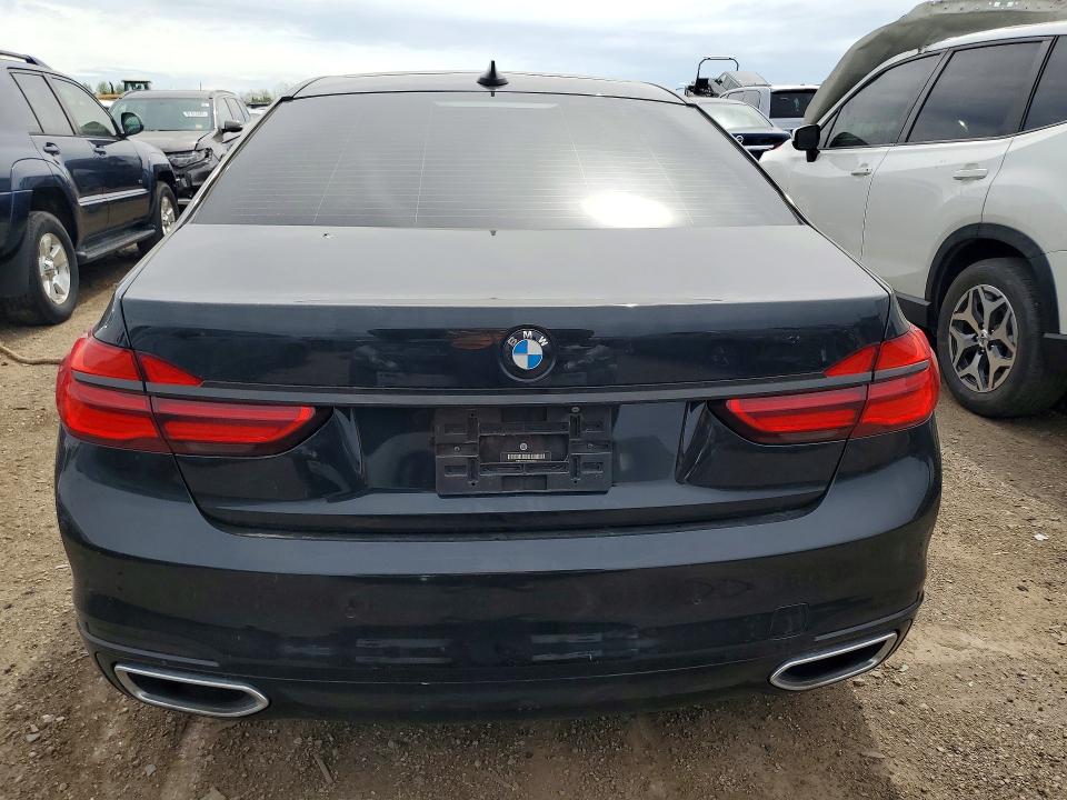 50691546 :رقم المزاد ، WBA7F2C5XJB238327 vin ، 2018 Bmw 750 مزاد بيع