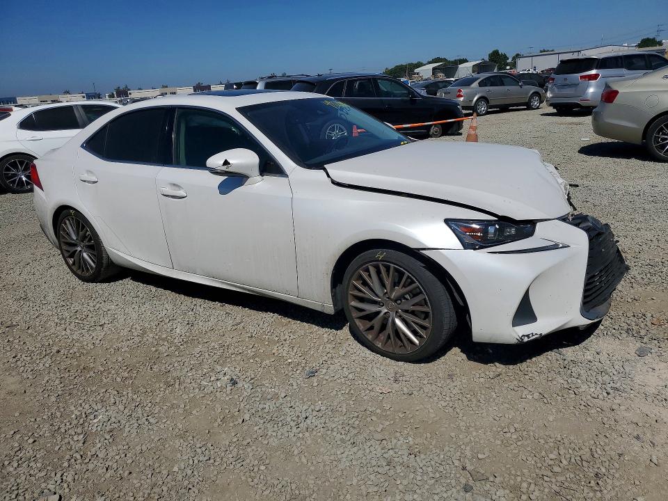 49028886 :رقم المزاد ، JTHBA1D2XJ5062824 vin ، 2018 Lexus Is مزاد بيع