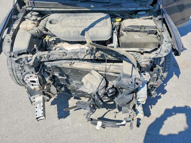 49196456 :رقم المزاد ، 1C3CCCBBXGN130244 vin ، 2016 Chrysler 200 مزاد بيع