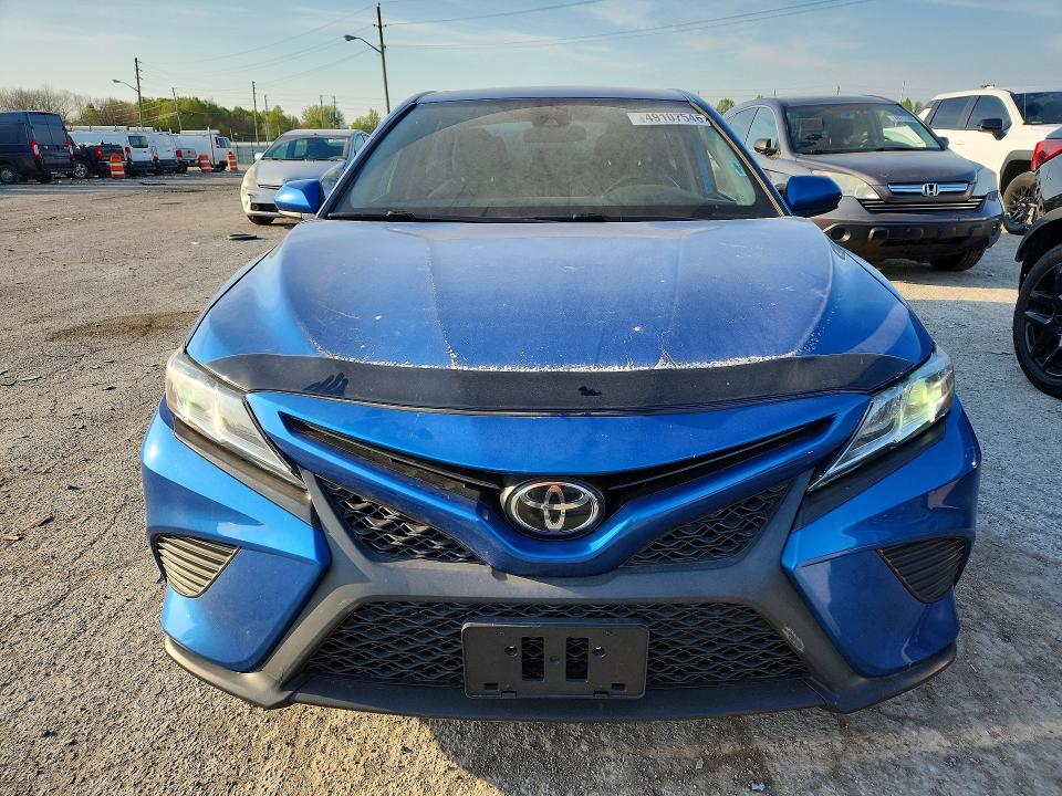 49107546 :رقم المزاد ، 4T1G11AK4LU305365 vin ، 2020 Toyota Camry مزاد بيع