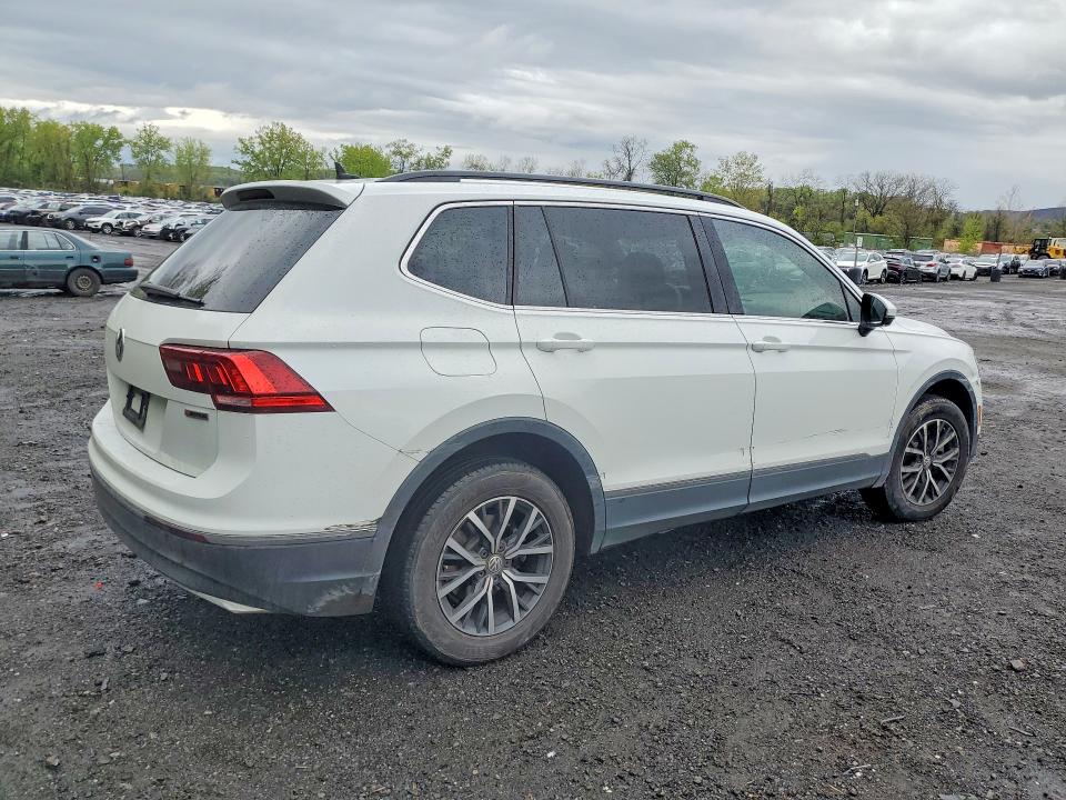 Продаж на аукціоні авто 2020 Volkswagen Tiguan, vin: 3VV2B7AX9LM030446, номер лоту: 51789346