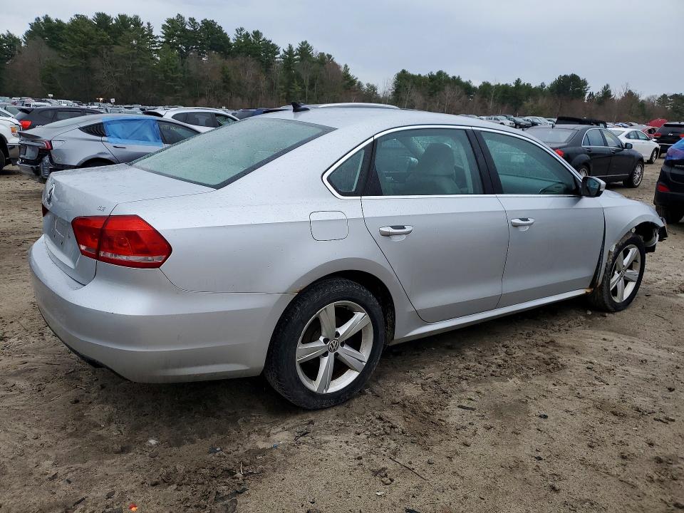 2012 Volkswagen Passat მანქანა იყიდება აუქციონზე, vin: 1VWBP7A38CC075387, აუქციონის ნომერი: 48093226