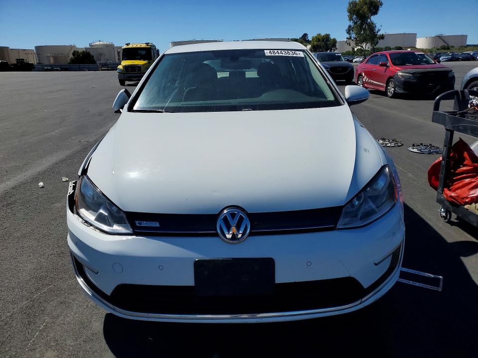 48443836 :رقم المزاد ، WVWKP7AU7FW905064 vin ، 2015 Volkswagen E-golf مزاد بيع